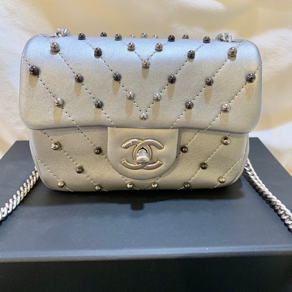 ❌SOLD❌💯Authentic Chanel Star Wars Studs Mini Flap - Picture 2 of 15